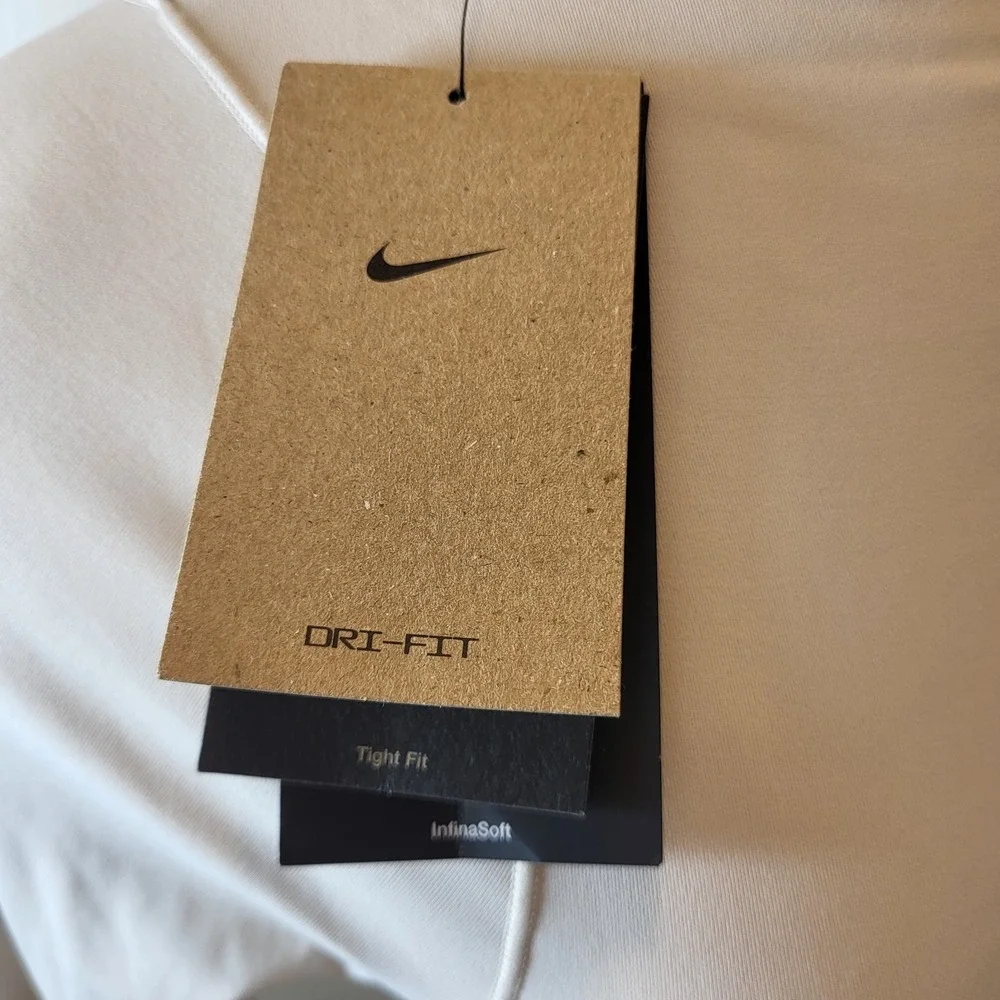 Nike One Dri-Fit Women's Long Sleeve Tight Fit Beige Size Small MSRP $75.00